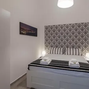 Olina Studio , Nápoles Italia